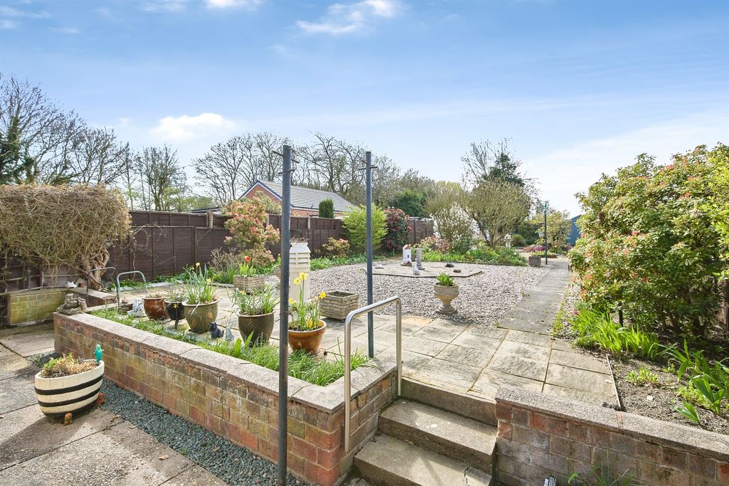 Additional image 16 of 2 bed detached bungalow for saleBeech Lane, Stretton, Burton-On-Trent DE13