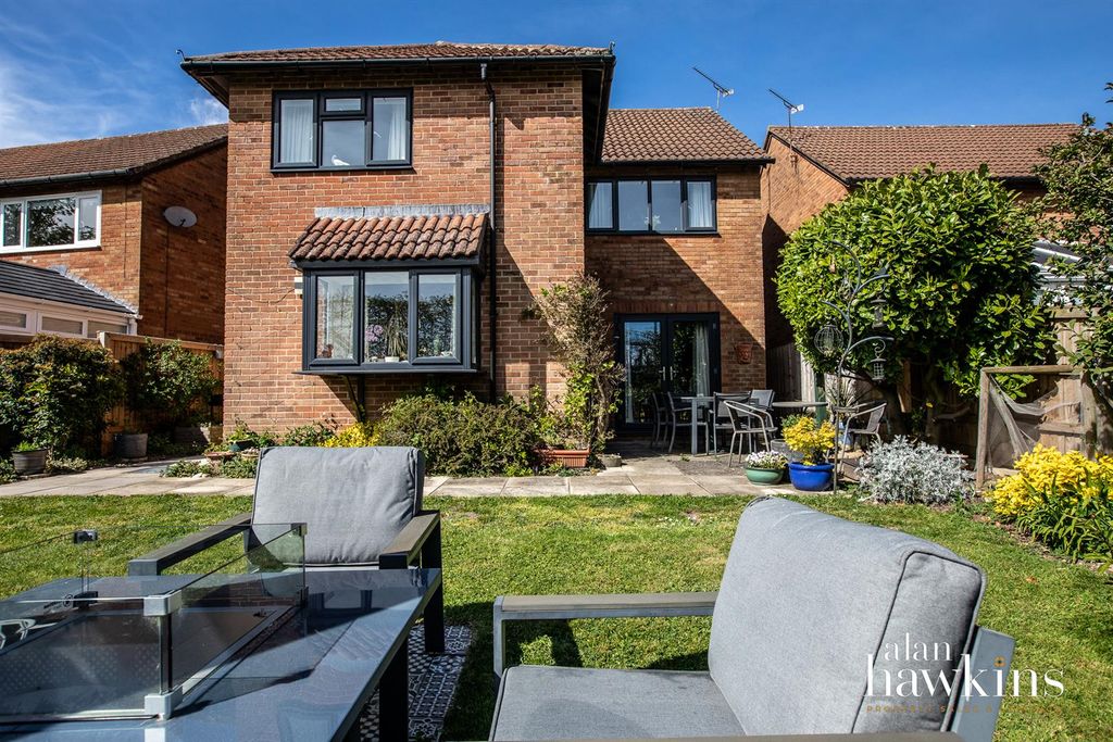 Additional image 2 of 4 bed detached house for saleNew Road, Royal Wootton Bassett SN4