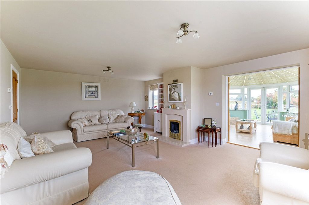 Additional image 6 of 6 bed detached house for saleThe Barton, Clyffe Pypard, Swindon, Wiltshire SN4