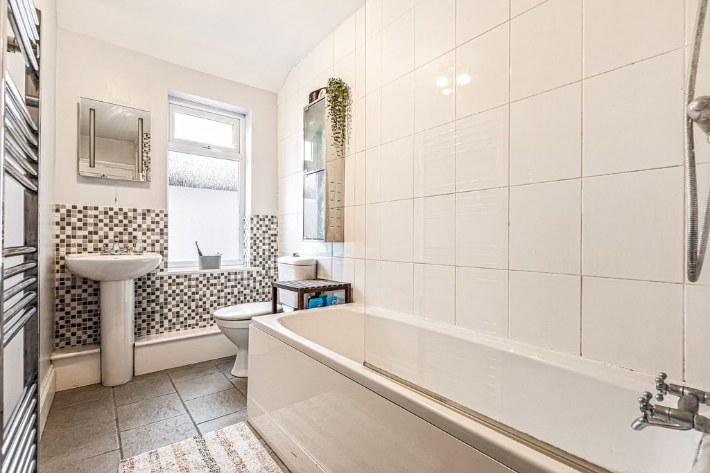 Additional image 15 of 3 bed semi-detached house for saleSykefield Avenue, Leicester LE3