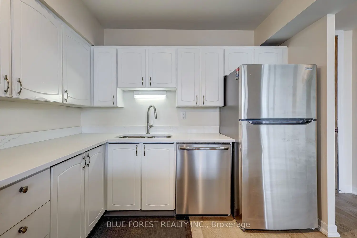 Additional image 7 of 389 Dundas Street 1705