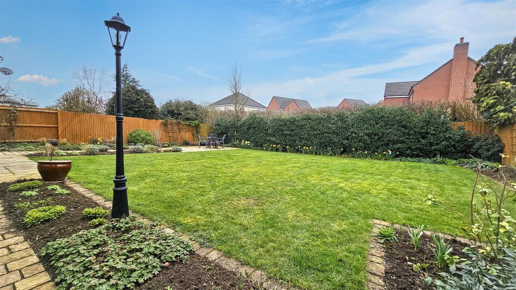 Additional image 17 of 4 bed detached house for salePulford Drive, Thurnby LE7