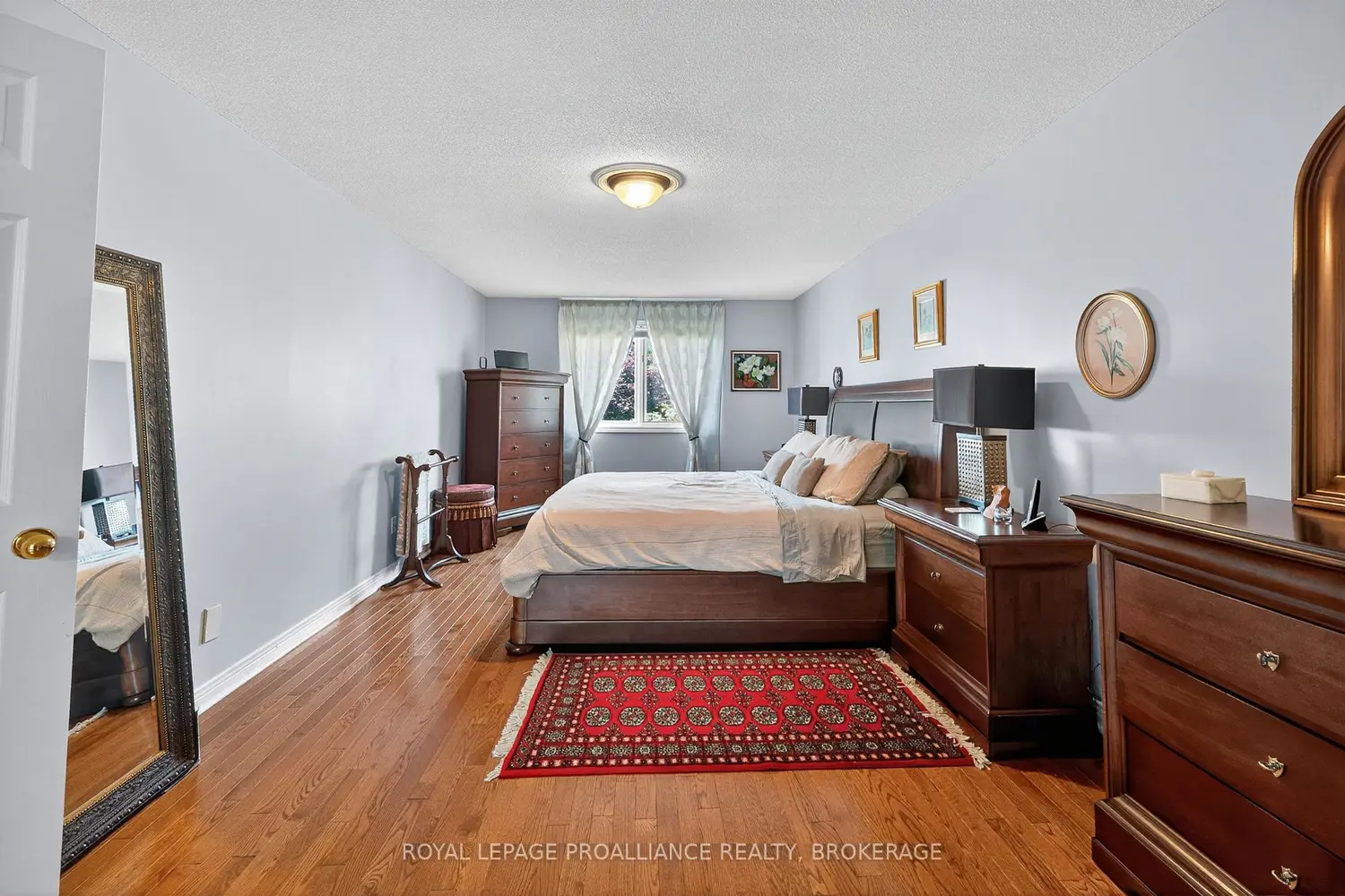 Additional image 11 of 1098 Caitlin Crescent