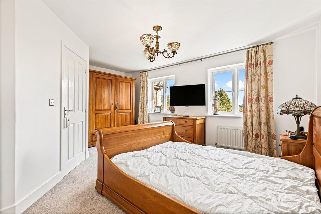 Additional image 14 of 5 bed end terrace house for saleElm Tree Court, Leicester LE2