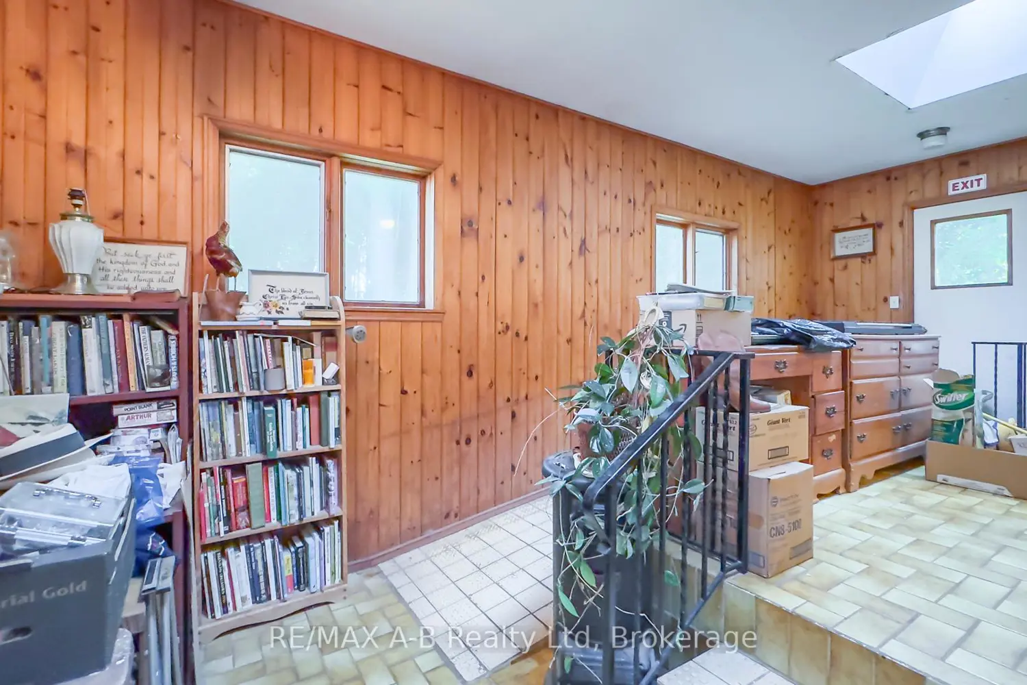 Additional image 7 of 4740 16 Line