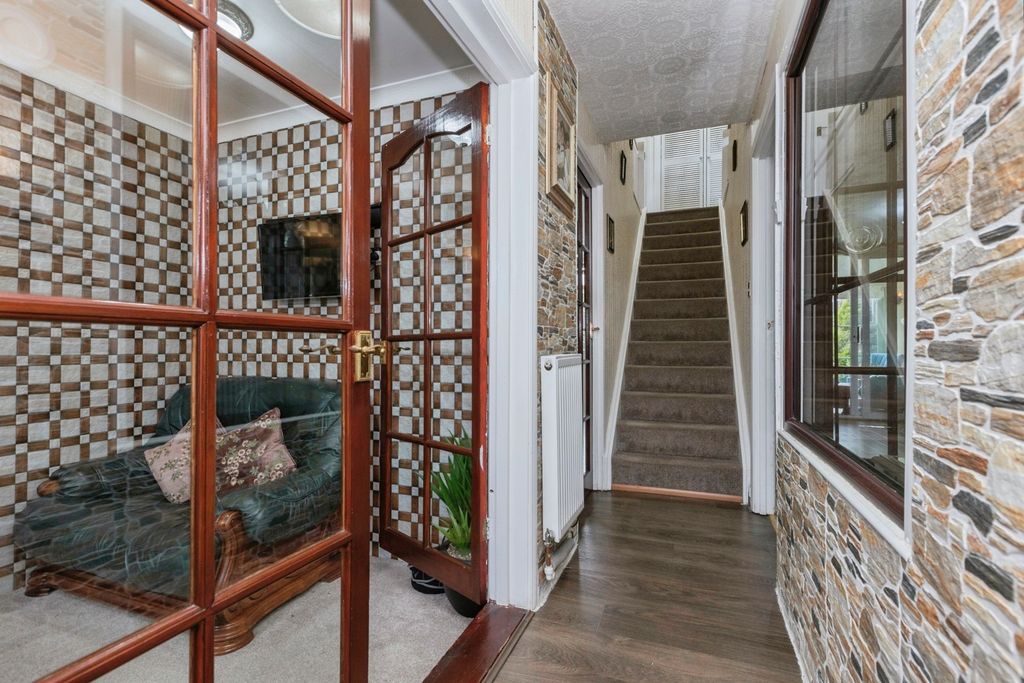 Additional image 12 of 3 bed semi-detached house for saleHolkham Avenue, Leicester, Leicestershire LE4