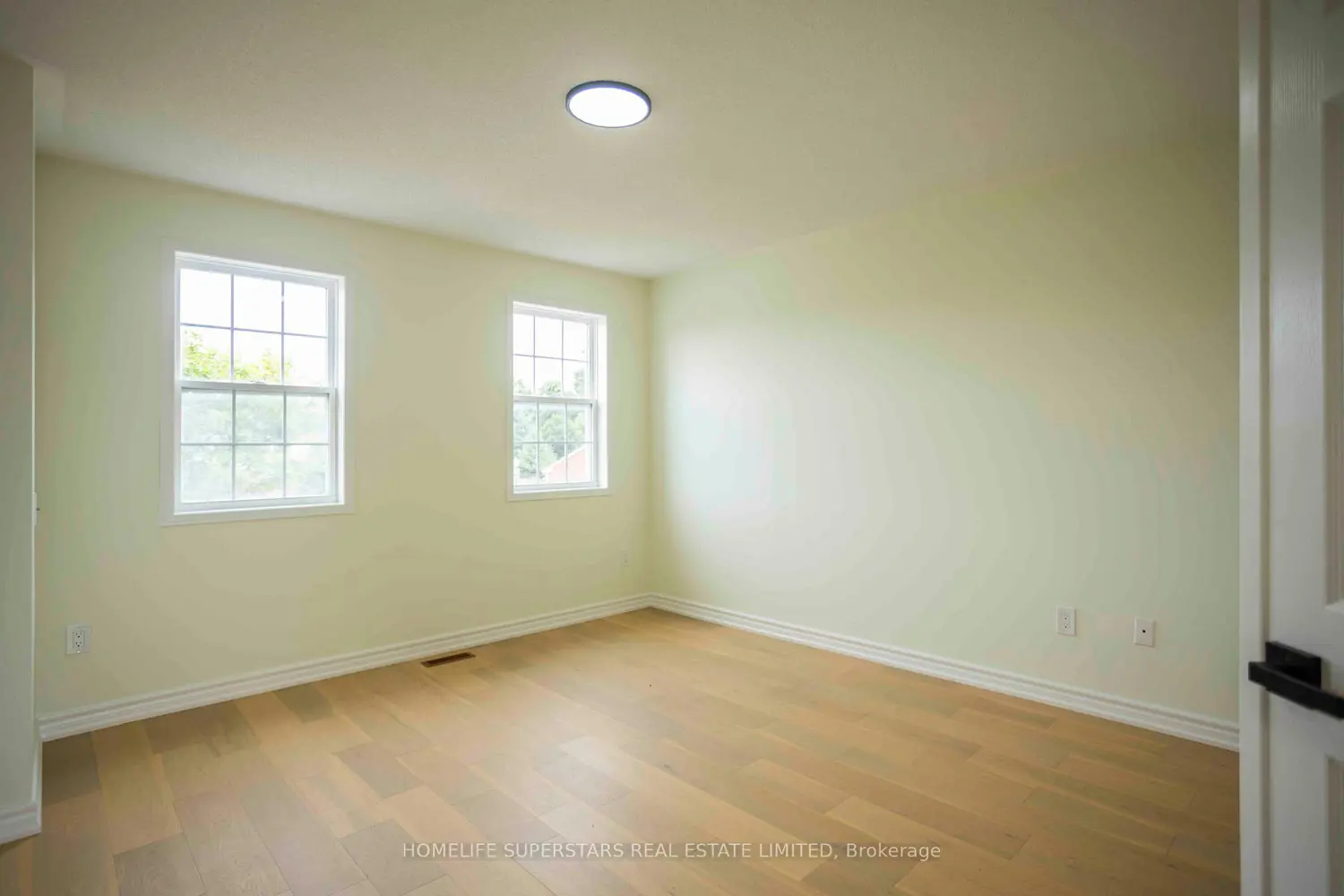 Additional image 11 of 13 Draper Crescent