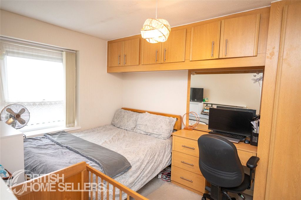 Additional image 17 of 3 bed flat for salePluto Close, Leicester, Leicestershire LE2