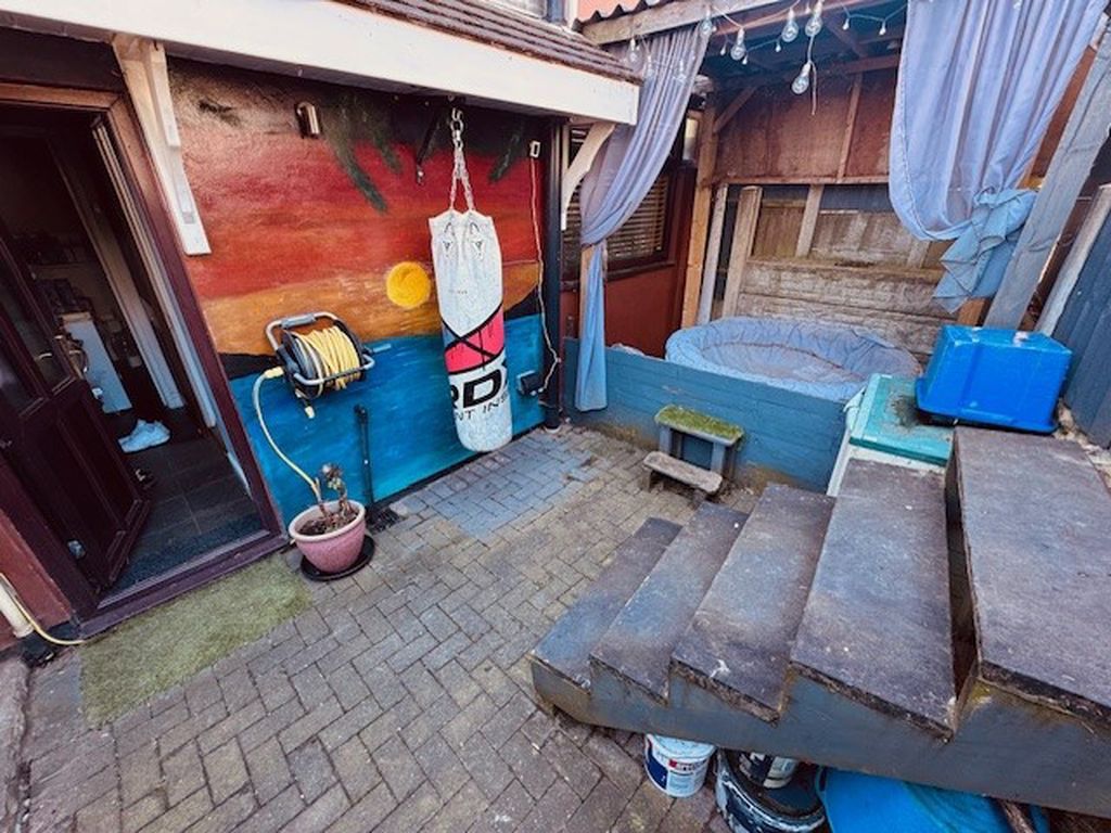 Additional image 33 of 3 bed town house for saleBiddulph Road, Fegg Hayes, Stoke-On-Trent ST6