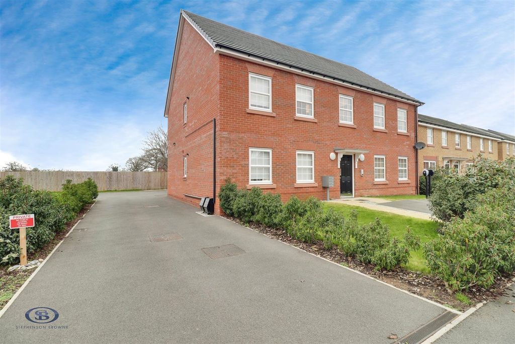 1 bed flat for saleCliff Aucott Crescent, Alsager ST7