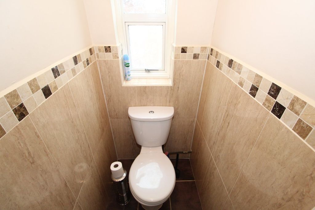 Additional image 13 of 3 bed semi-detached house for saleRichmond Drive, Glen Parva, Leicester LE2