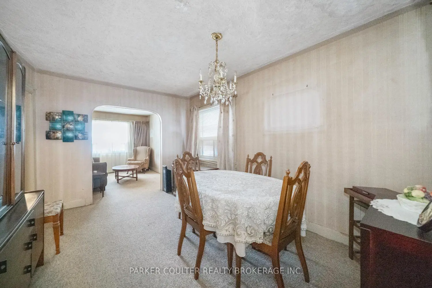 Additional image 9 of 26 Larchmount Avenue