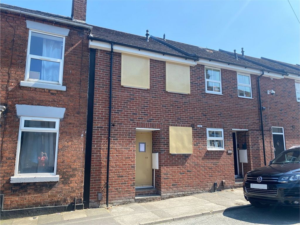 2 bed terraced house for saleBirch Street, Stoke-On-Trent, Staffordshire ST1