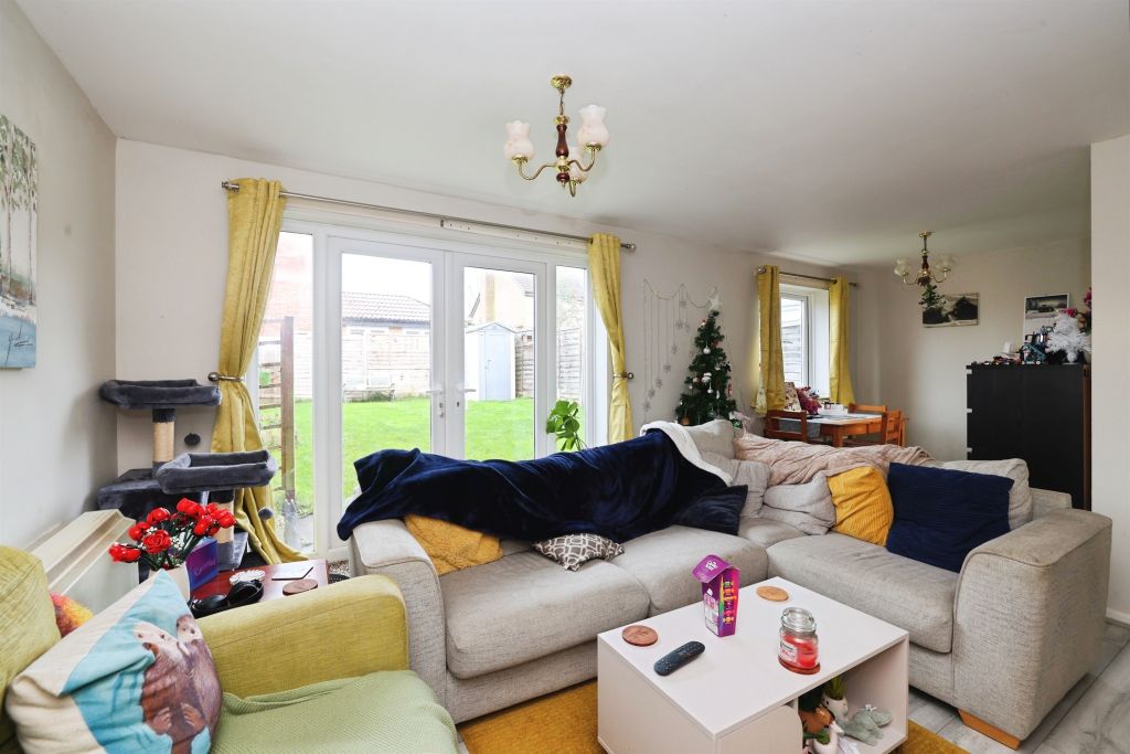 2 bed terraced house for saleRider Close, Devizes SN10 photo 4
