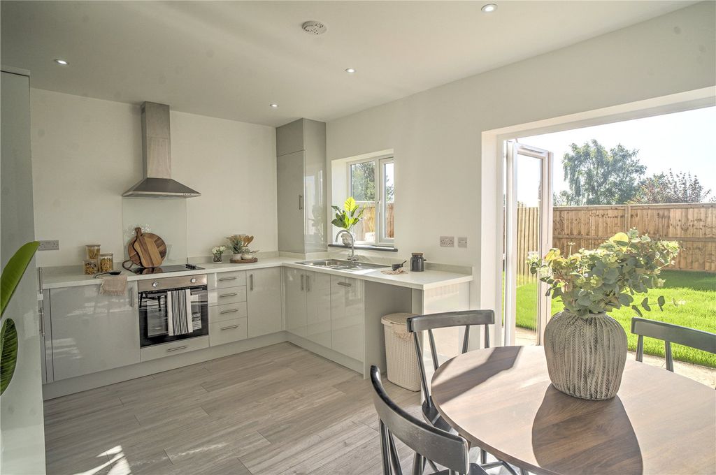 Additional image 2 of 3 bed semi-detached house for saleLangton Park, Wroughton, Swindon SN4
