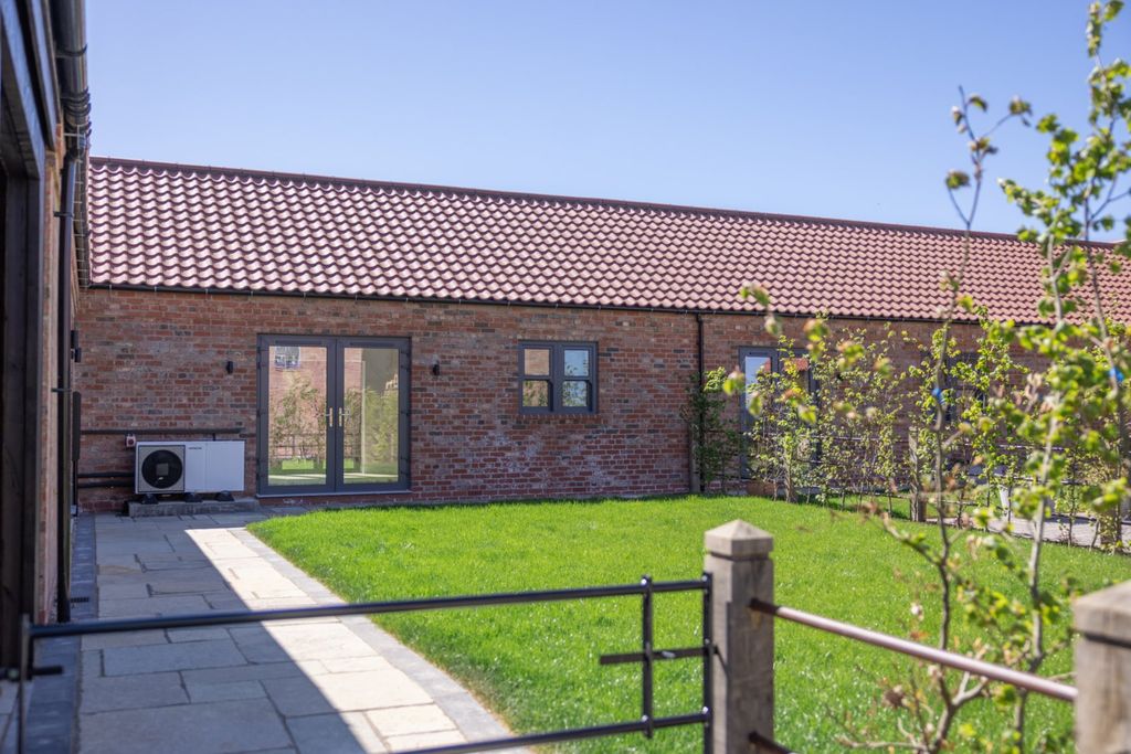 Additional image 12 of 2 bed bungalow for saleNorth Lodge Courtyard, Old Dalby, Melton Mowbray, Leicestershire LE14