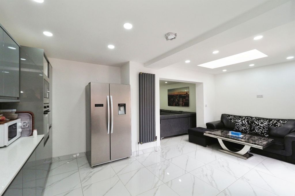 Additional image 6 of 4 bed semi-detached house for saleMarsh Close, Leicester LE4