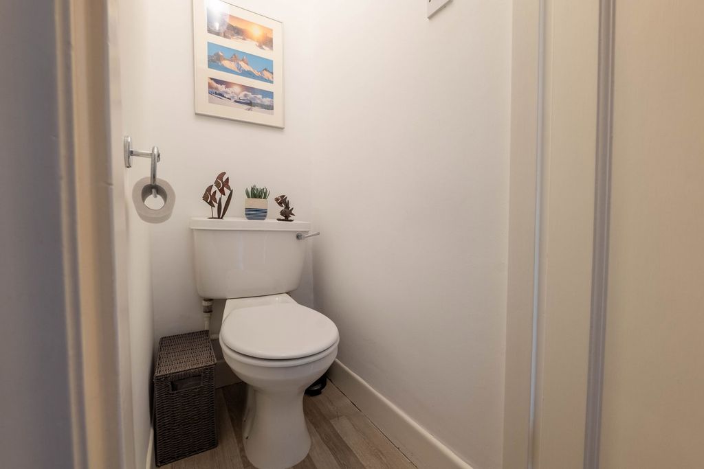 Additional image 23 of 4 bed semi-detached house for saleOakfield Avenue, Birstall, Leicester LE4
