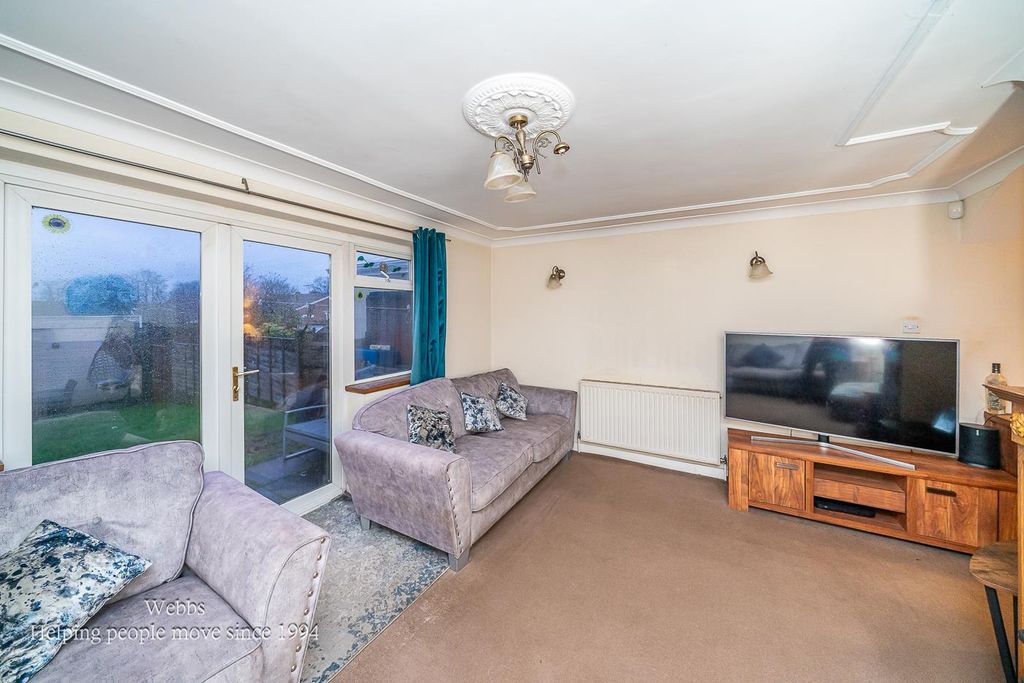 Additional image 5 of 3 bed semi-detached house for saleOrchard Avenue, Cannock WS11