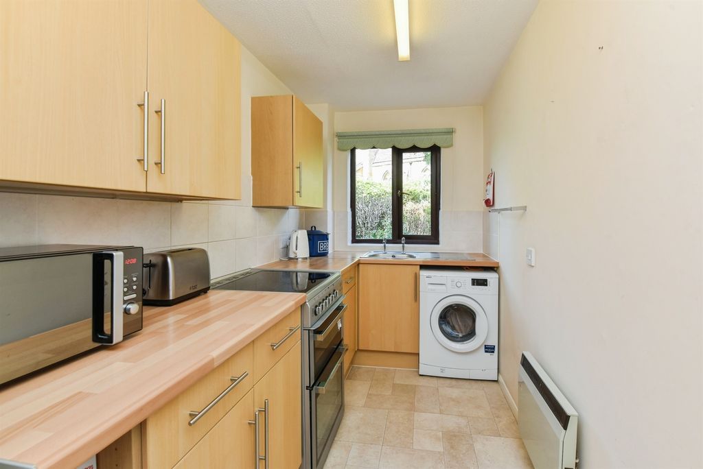 Additional image 6 of 2 bed flat for saleLangley Road, Chippenham SN15