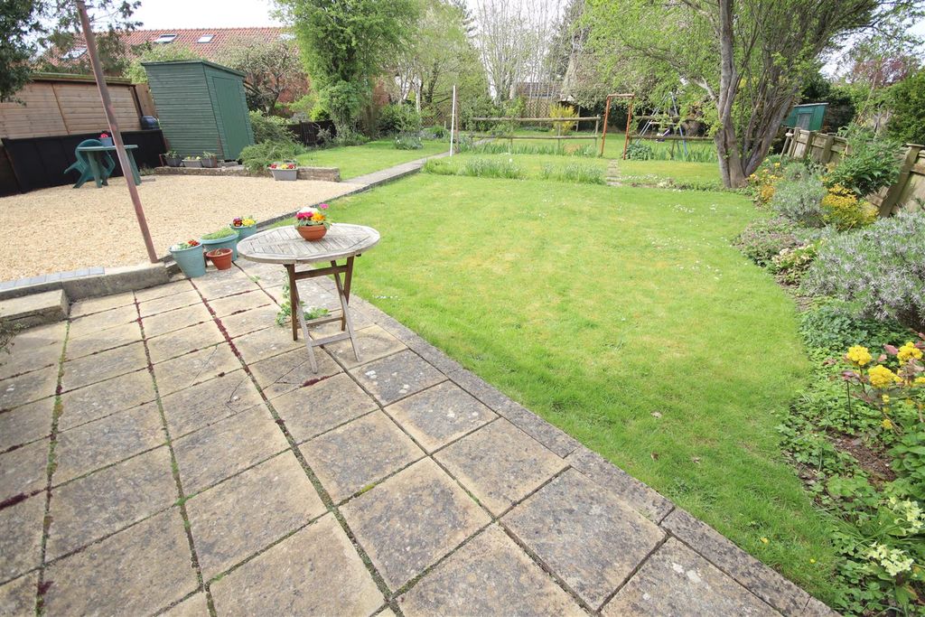 Additional image 18 of 5 bed semi-detached house for saleHardens Close, Chippenham SN15
