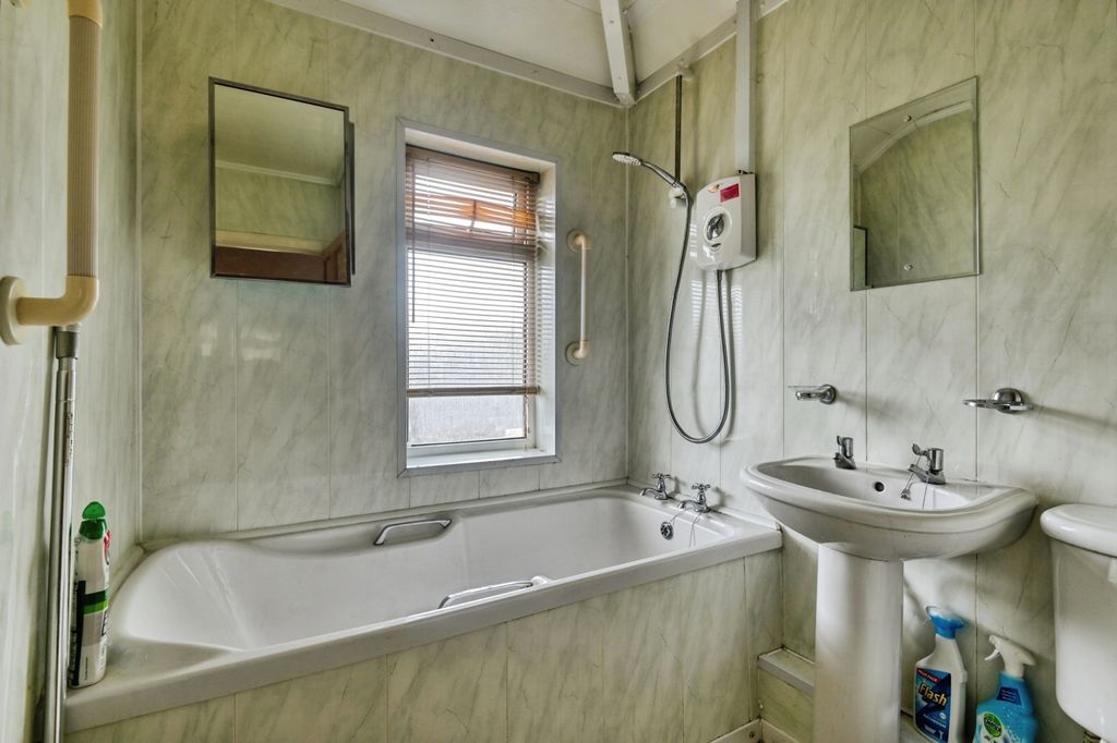 Additional image 12 of 3 bed semi-detached house for saleThe Island, Tamworth B78