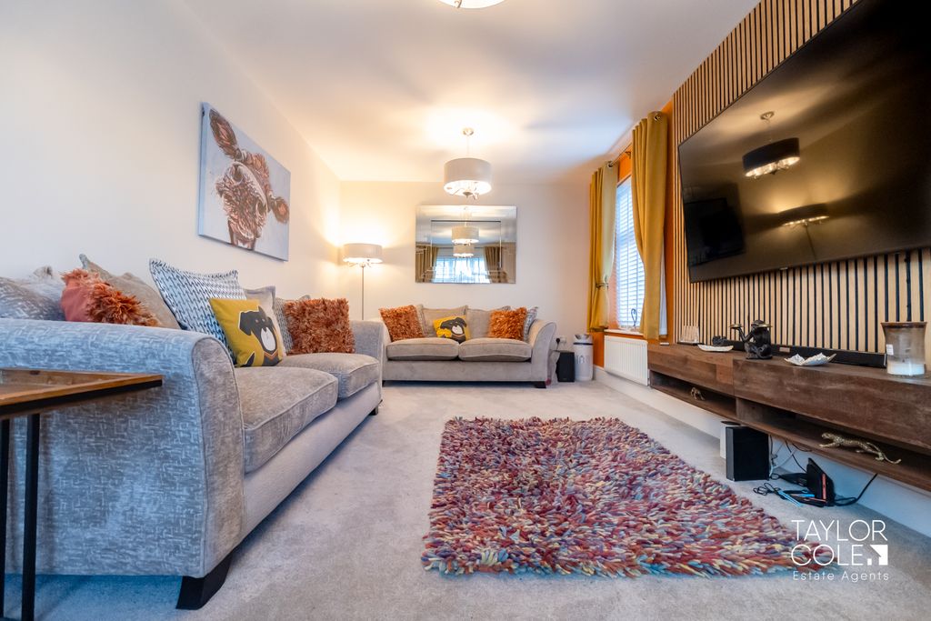 Additional image 4 of 3 bed detached house for saleStretton Close, Amington, Tamworth B77