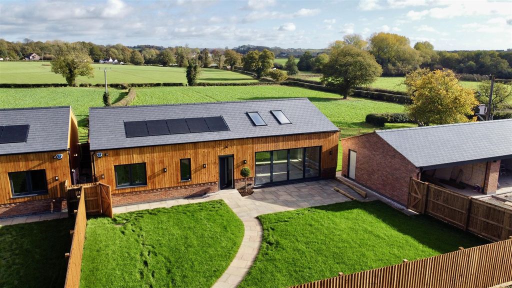 4 bed detached house for saleChurch Street, Netherseal, Swadlincote DE12