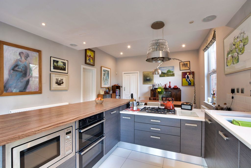 Additional image 17 of 6 bed semi-detached house for saleAlexandra Road, Stoneygate, Leicester LE2