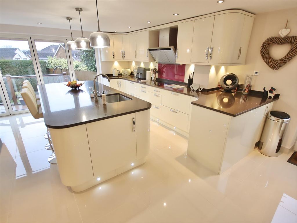 Additional image 7 of 4 bed detached house for saleWishart Way, Chippenham SN15