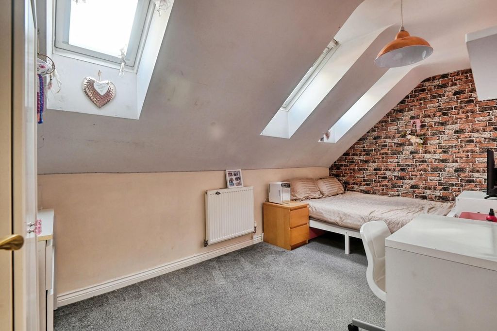 Additional image 13 of 4 bed terraced house for saleTame Close, Wilnecote, Tamworth B77
