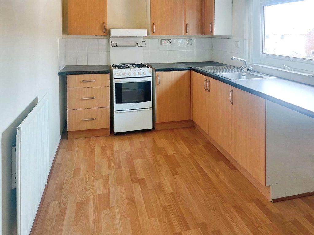 2 bed flat for saleWilkes Road, Codsall, Wolverhampton, Staffordshire WV8 photo 4