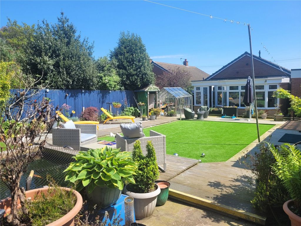 4 bed bungalow for saleField Street, Blackfords, Cannock, Staffordshire WS11