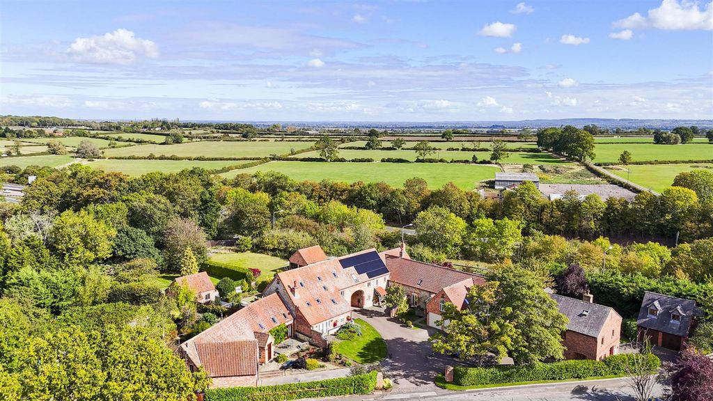 Additional image 12 of 4 bed barn conversion for saleThe Stables, Old Melton Road, Widmerpool, Nottingham NG12