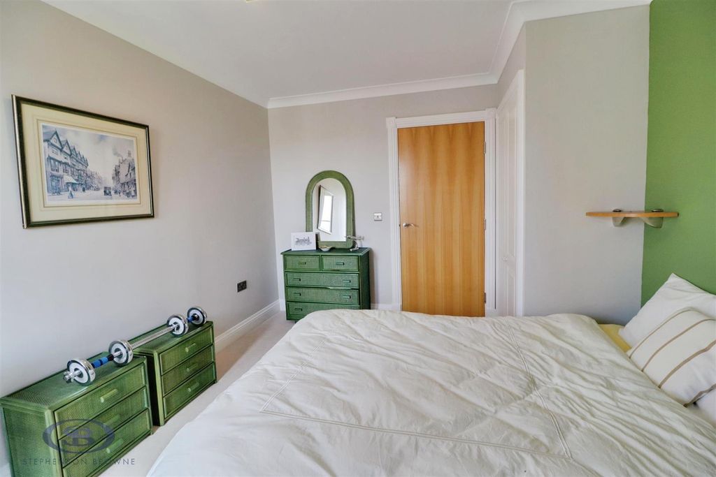 Additional image 19 of 3 bed flat for saleAshbourne Drive, Weston, Crewe CW2