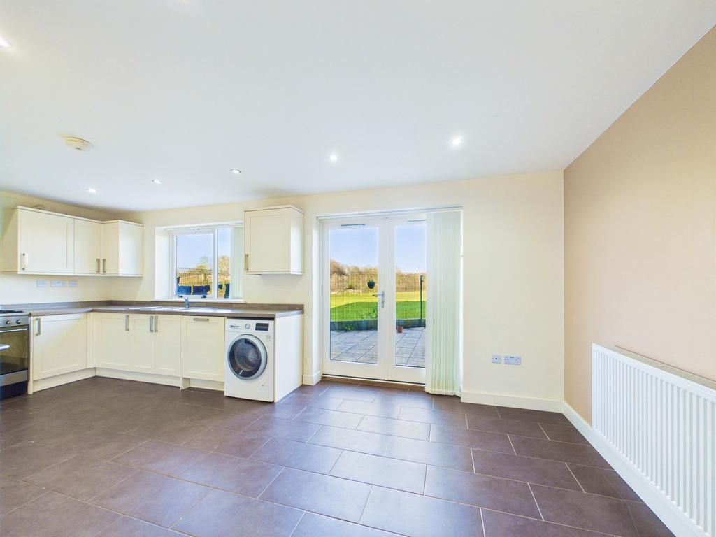 Additional image 4 of 5 bed town house for saleSangha Close, Leicester LE3