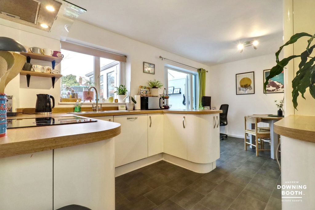 Additional image 10 of 3 bed detached house for saleCornfield Drive, Lichfield WS14