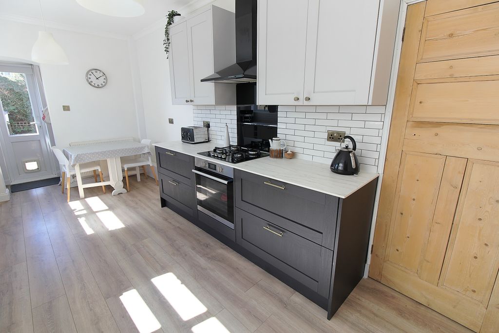 Additional image 6 of 5 bed semi-detached house for saleMeadhurst Road, Western Park, Leicester LE3
