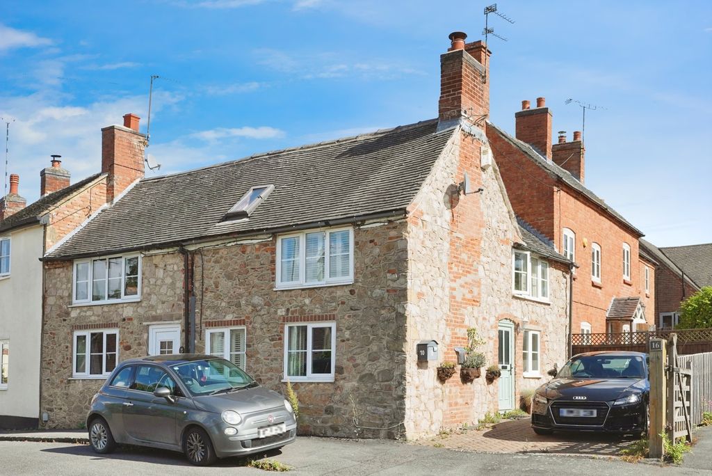 2 bed terraced house for saleThe Green, Breedon-On-The-Hill, Derby, Leicestershire DE73