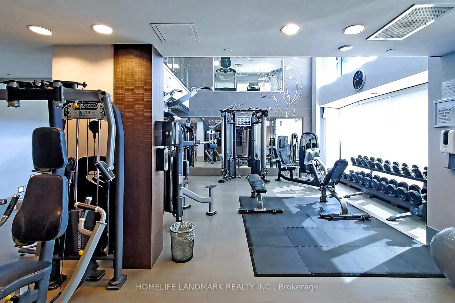 Additional image 17 of 7608 Yonge Street 513