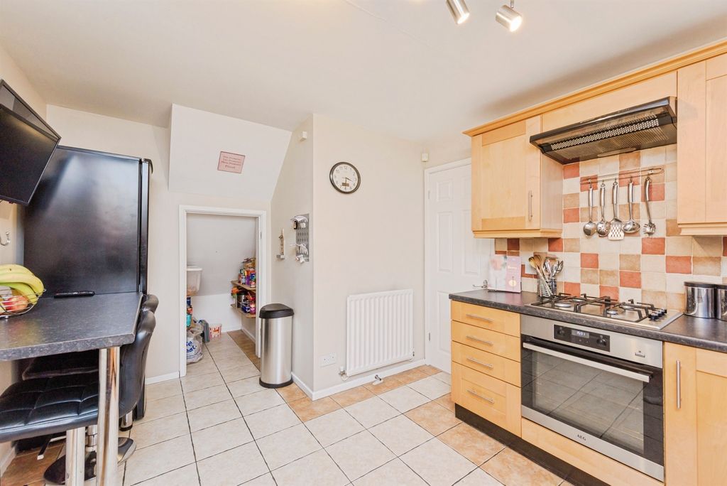 Additional image 7 of 4 bed detached house for saleLakeland Drive, Wilnecote, Tamworth B77