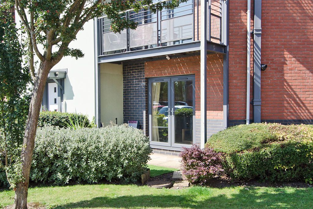 Additional image 16 of 2 bed flat for salePear Tree Close, Lichfield WS14