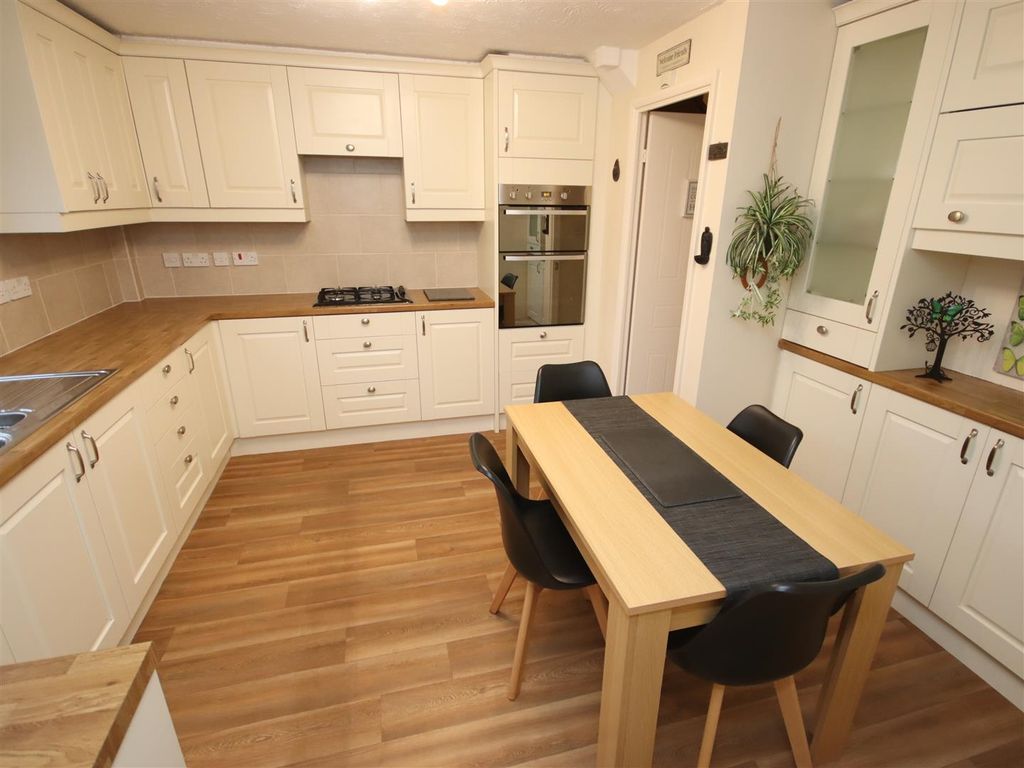 Additional image 3 of 4 bed detached house for saleThomas Mead, Pewsham, Chippenham SN15