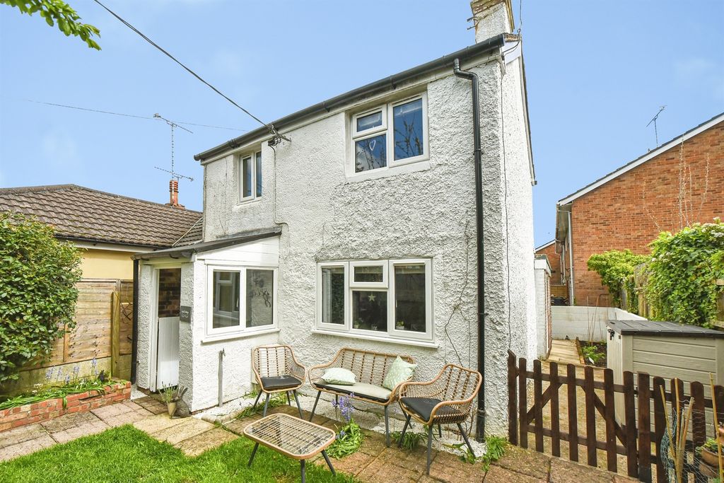 Additional image 19 of 2 bed cottage for saleBulford Road, Durrington, Salisbury SP4