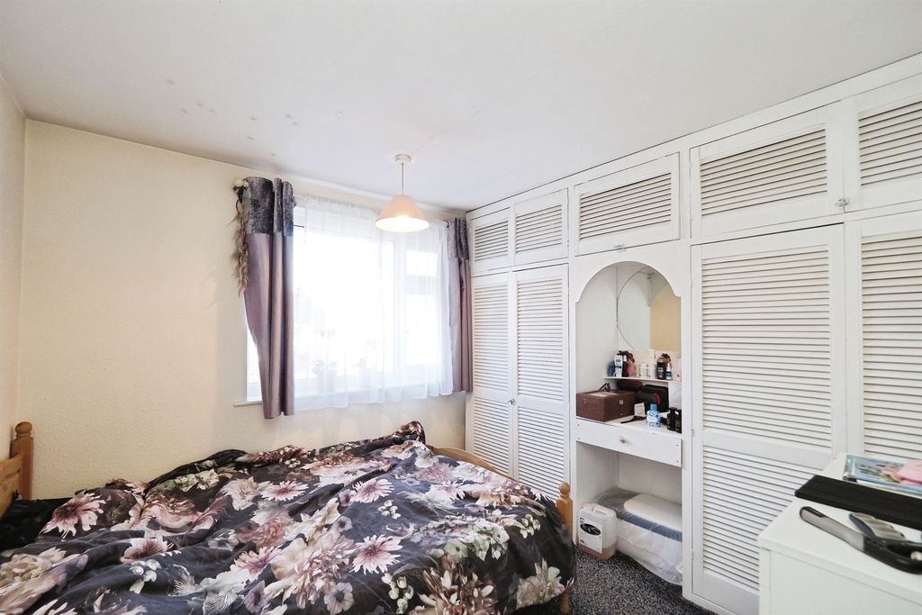 Additional image 13 of 4 bed semi-detached house for saleChristie Drive, Loughborough LE11