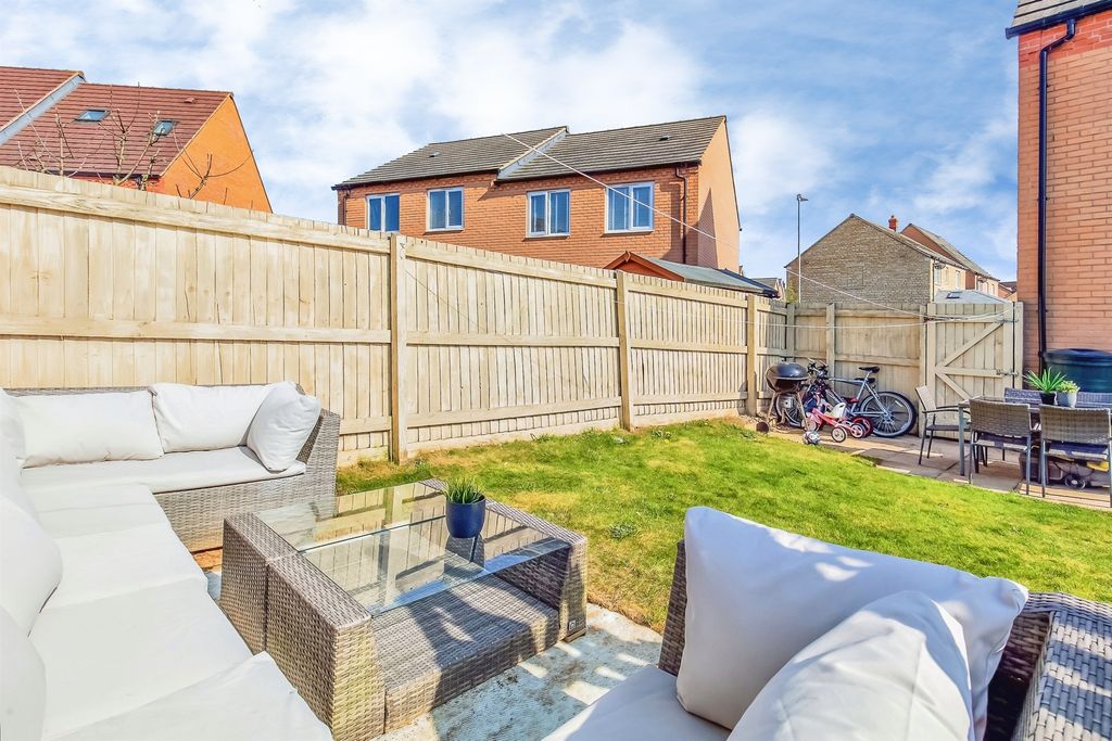 Additional image 4 of 3 bed semi-detached house for saleKingsdown Drive, Stamford PE9