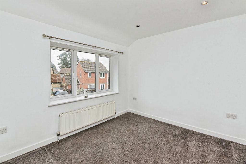Additional image 10 of 4 bed semi-detached house for saleBright Close, Chippenham SN15
