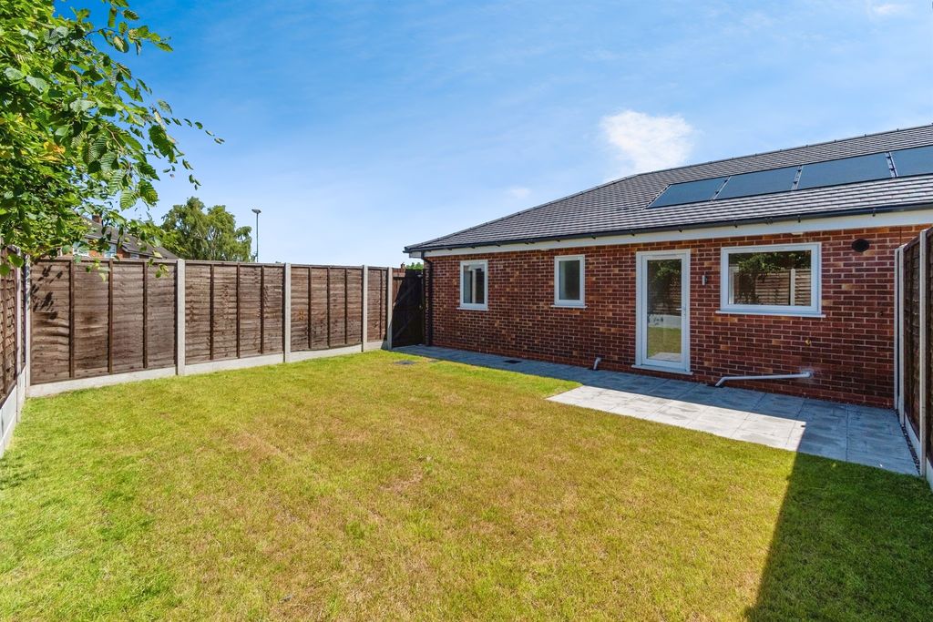 Additional image 2 of 2 bed semi-detached bungalow for saleMitre Road, Walsall WS6
