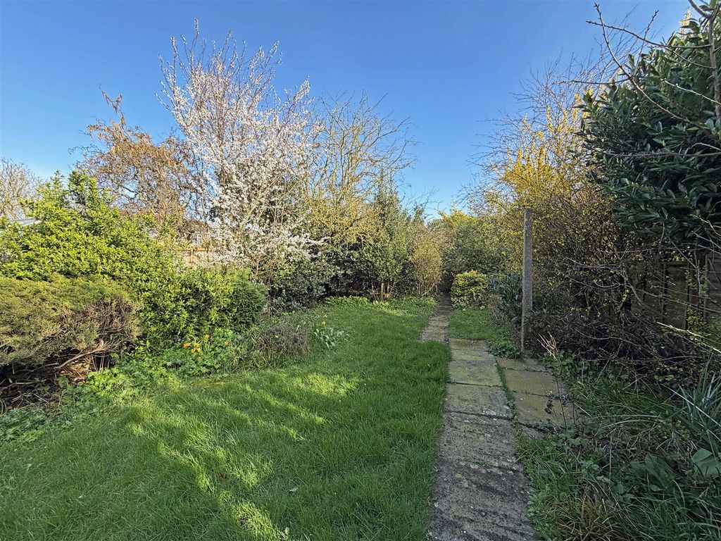 Additional image 2 of 3 bed semi-detached house for saleMelrose Close, Stamford PE9