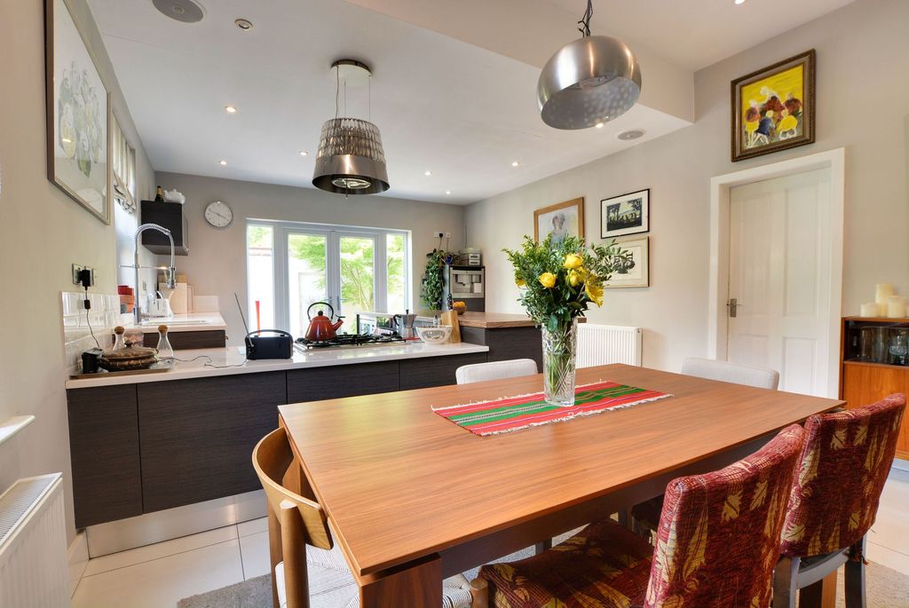 Additional image 19 of 6 bed semi-detached house for saleAlexandra Road, Stoneygate, Leicester LE2